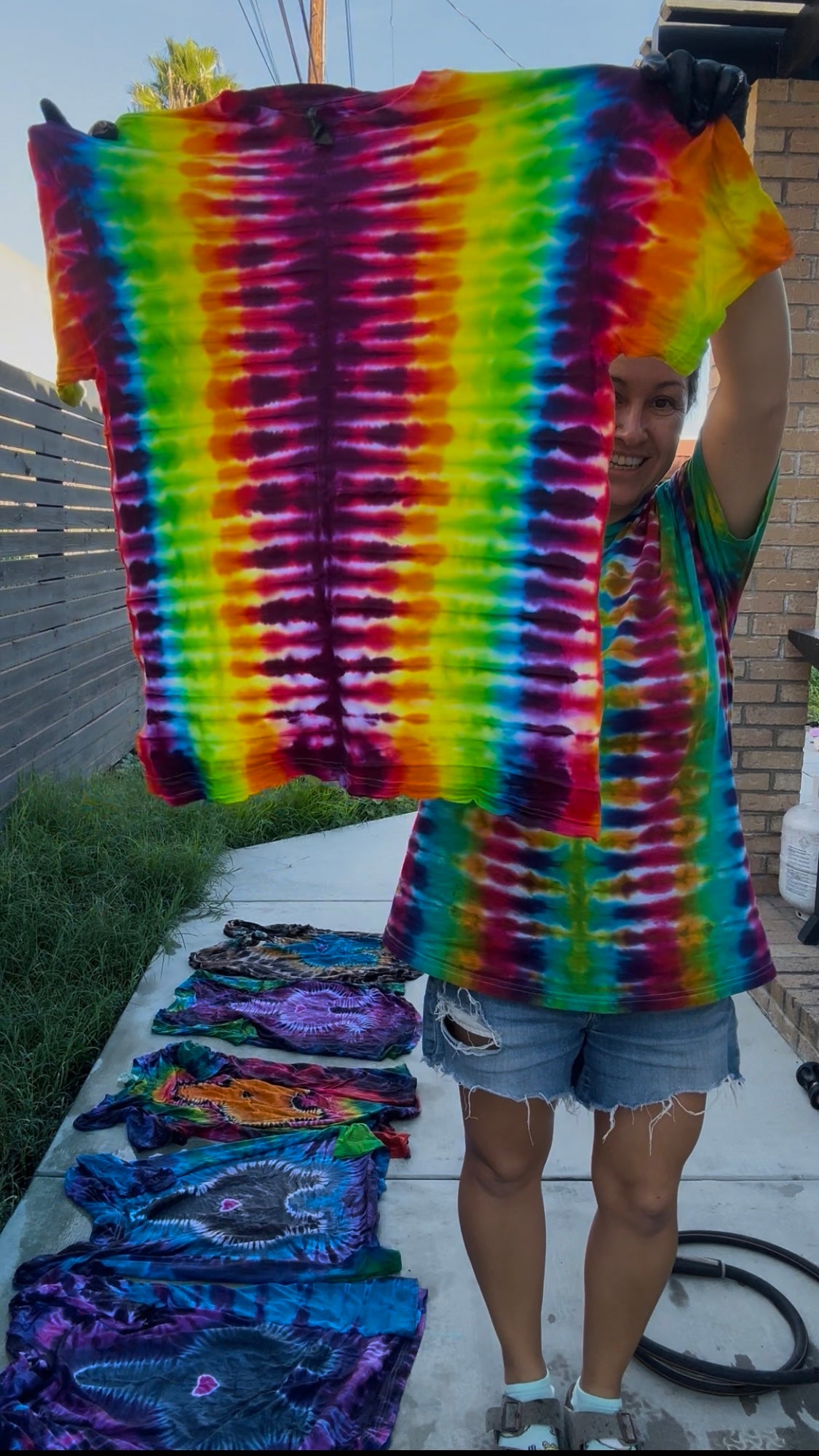Accordian tie-dyed short sleeved tee